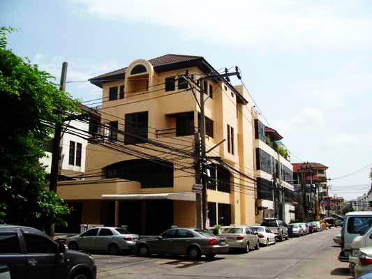 Home Office for Rent 80,000 Bt./month Tel.081 4924718